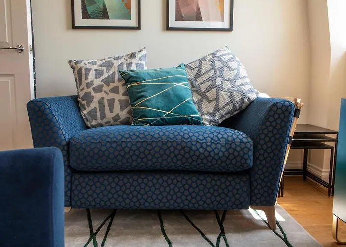Beautiful, Modern Apartment In Hope Place Bath, 1 Bedroom Luxury City Centre Apartment With Beautiful City Views, A Stones Throw From The Royal Crescent In Bath