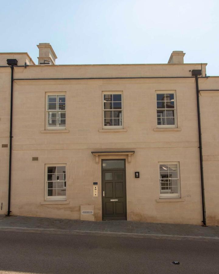 Hope Place View: Modern Centre Bath