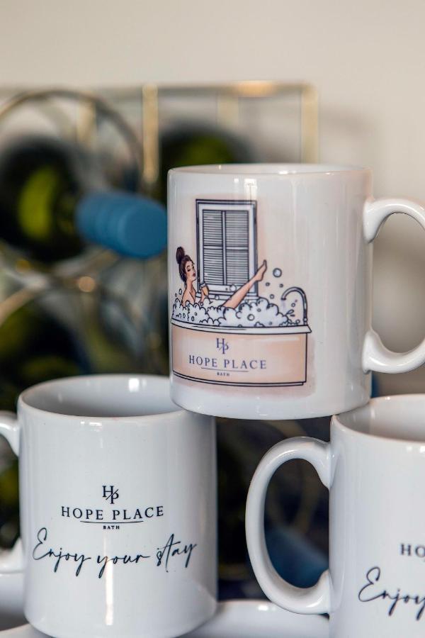 Hope Place View: Modern Centre Apartment Bath