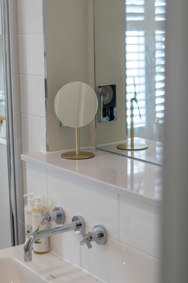 Апартаменты Beautiful, Modern In Hope Place Bath, 1 Bedroom Luxury Centre With Beautiful Views, A Stones Throw From The Royal Crescent In